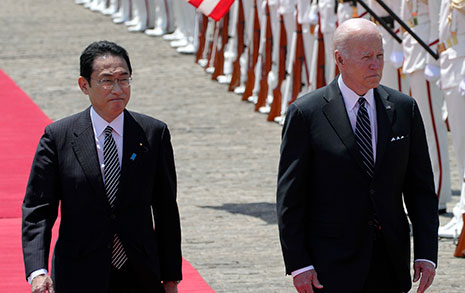 바이든에 '숙원 과제 지지' 얻어낸 일본의 모순