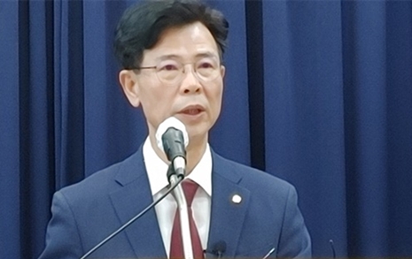 김한근 후보측, '득표예상' 그래프 배포... 선관위 "문제있다"