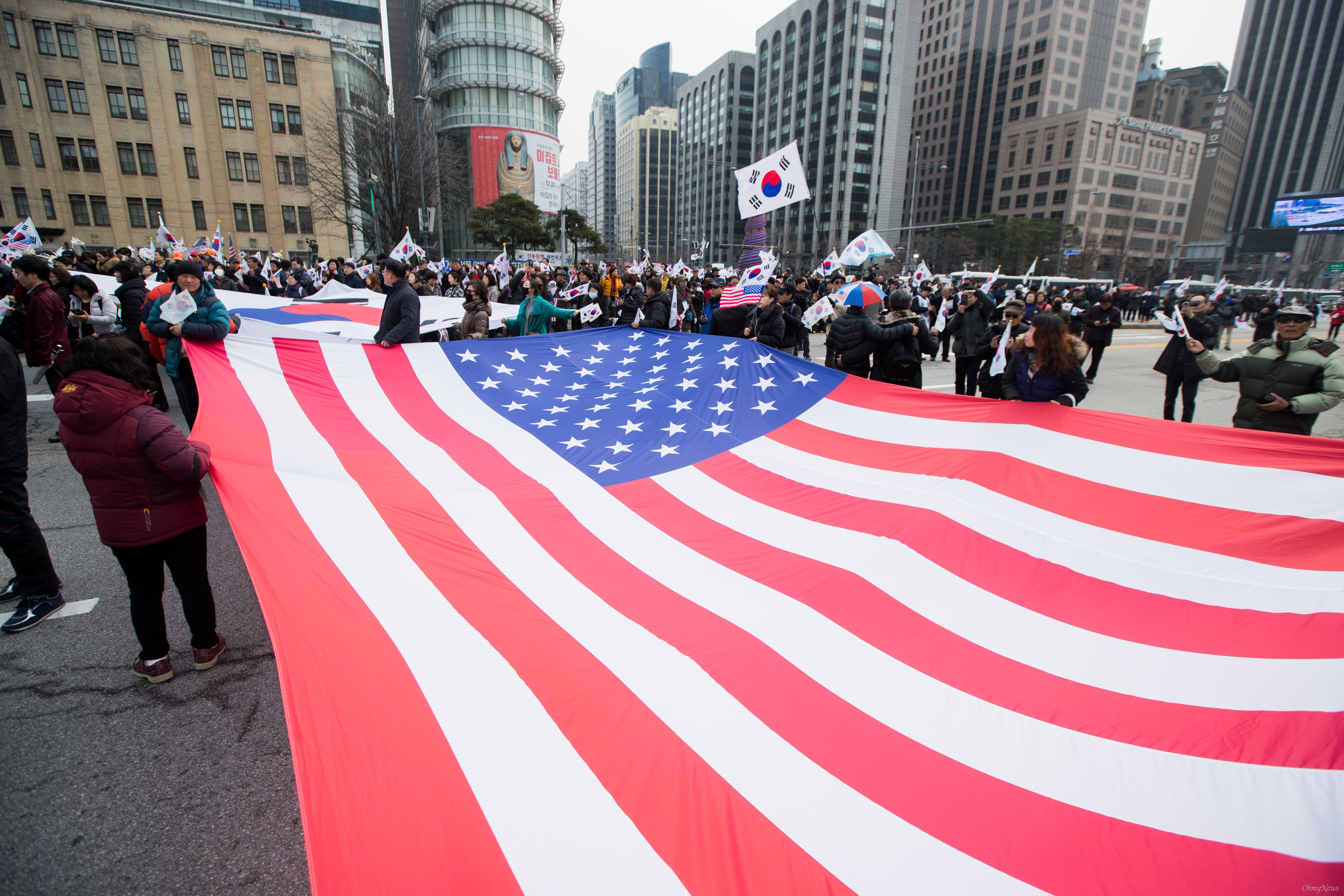  1일 오전 서울 세종로 네거리에서 한기총 주최로 3.1만세운동 구국기도회가 열리고 있다.