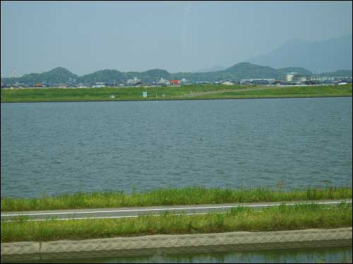 飢えと過酷な労働、音に悩まされず、逃げ朝鮮人強制徴用労働者が故郷の地を見つけヘメトドン遠賀川川。