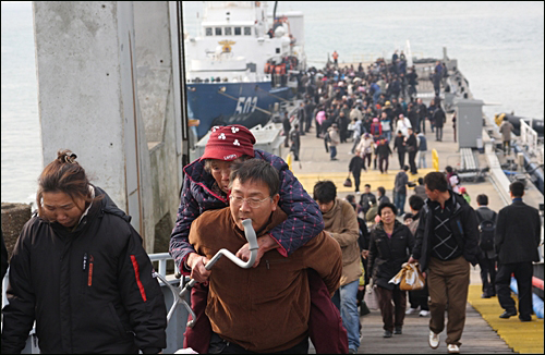 北朝鮮砲撃事件  延坪島住民の完全移住