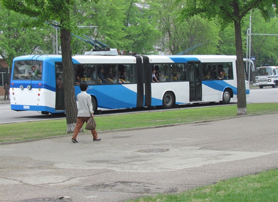 북한의 출퇴근 버스