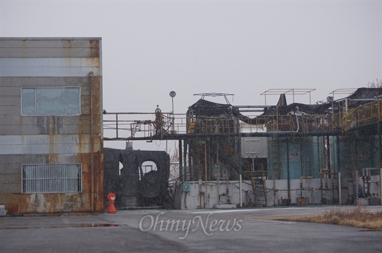 2012년 불산누출사고가 났던 구미국가산업단지의 휴브글로벌 공장. 2013년 2월 촬영한 것으로 폐허가 된 모습이다.