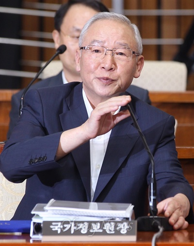 2013년 8월 5일 오후 국회 국정원 국정조사 특위 기관보고에 출석한 남재준 국정원장.