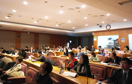 ‘기후변화건강포럼’이 지난 12일 서울대 의과대학 삼성암연구동에서 열렸다.