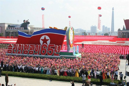 북한 로동적위군 열병식 풍경