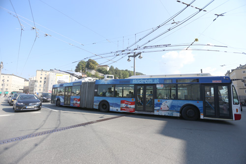 환경보호를 위해 오래전부터 운영중인 오스트리아 잘츠부르크 시내 전기버스.