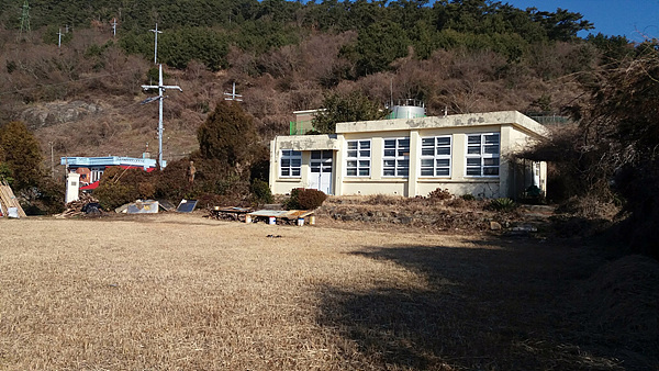  페교된 화정초등학교 자봉분교장 모습