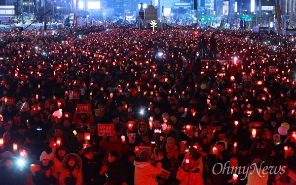 박근혜 정권을 몰아내는 계기가 된 촛불 집회는 새로운 방식의 민주화 투쟁이었다. 1991년 5월 투쟁 세대를 포함하여 과거 민주화 세대들은 이처럼 청년세대와 공감하고 소통할 방안을 모색할 수 있어야 한다.