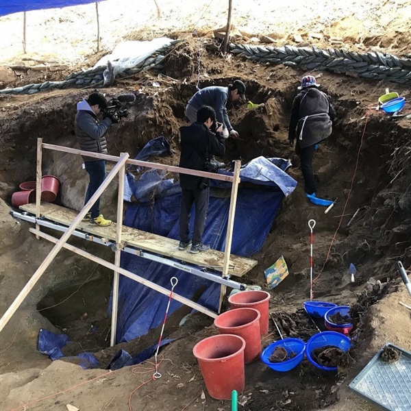  한국전쟁 당시 아산시 민간인학살 유해발굴 현장