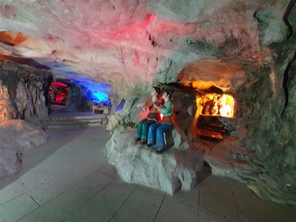  중국의 민속설화가 깃든 테마파크로 탈바꿈한 '어봉산 동굴'
