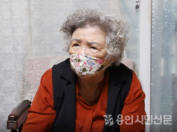  박 할머니는 고맙다는 말 한마디가 목도리 나눔 활동을 이어가는 큰 힘이라고 말했다.