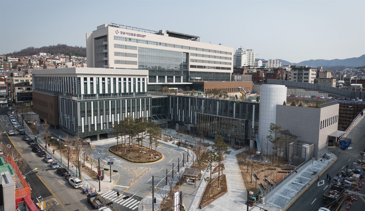  ？경기 성남시의료원이 오는 15일부터 코로나19 중환자를 중점 치료하는 거점전담병원으로 운영된다.