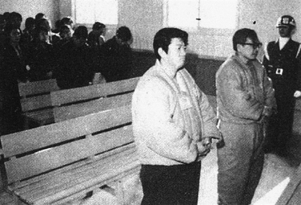  1974년, 마흔두 살. 박정희 정권 아래 긴급조치1호 위반으로 의형제를 맺고 박정희 타도 싸움을 명세하였던 독립군 출신 장준하(1918-1975)와 군법재판을 받는 장면
