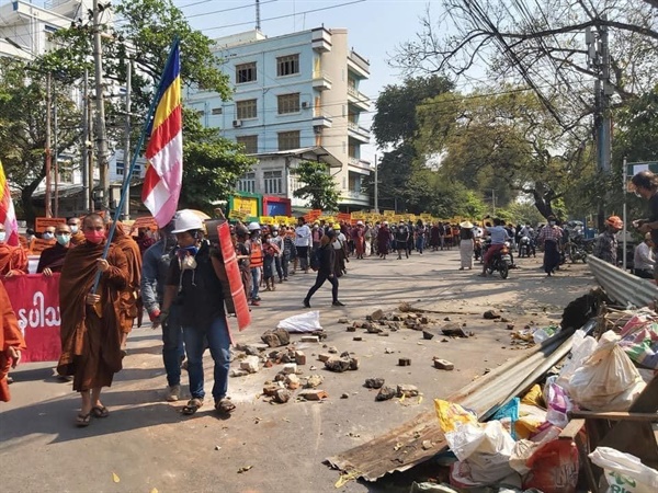  미얀마 승려들의 민주화 시위.
