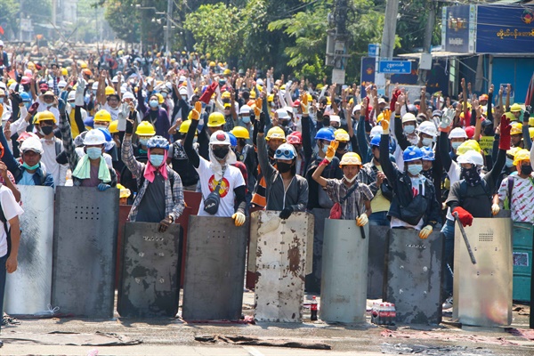 군부쿠데타에 반대하는 '시민 불복종 운동'이 연일 벌어지고 있는 미얀마의 3월 3~4일 모습. 현지 사진기자 모임인 'MPA(Myanmar Pressphoto Agency)'가 찍어 보내온 사진이다.