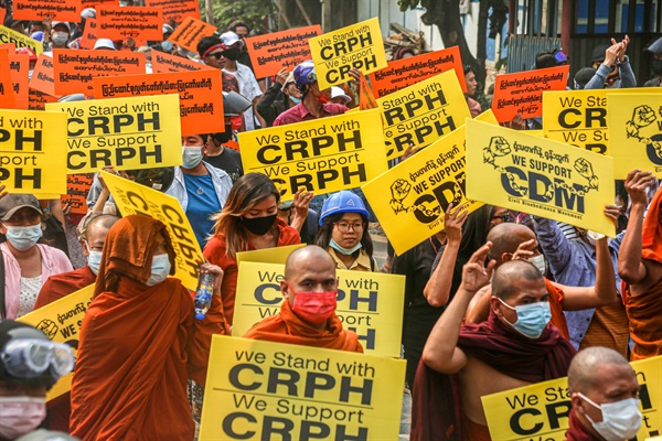 군부쿠데타에 반대하는 '시민 불복종 운동'이 연일 벌어지고 있는 미얀마의 3월 11일 모습. 현지 사진기자 모임인 'MPA(Myanmar Pressphoto Agency)'가 불교 수도원이 많은 사가잉에서 찍어 보내온 사진이다.