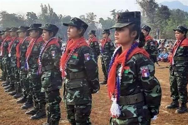  미얀마 소수민족인 카렌족의 무장조직 KNLA(Karen Nation Liberation Army)가 4월 10일 현지에서 직접 보내온 사진이다. 