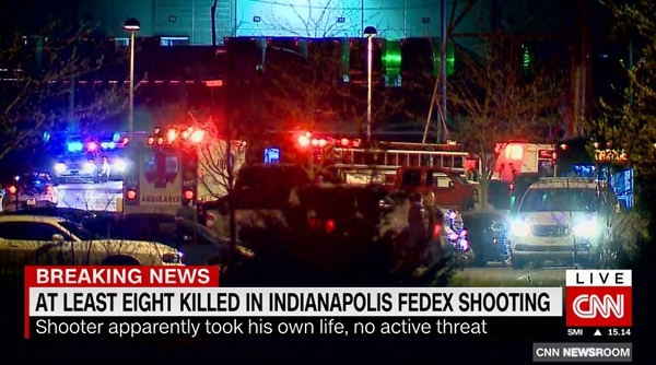  미국 인디애나폴리스 페덱스 물류창고에서 발생한 총기 난사 사건을 보도하는 CNN 갈무리.