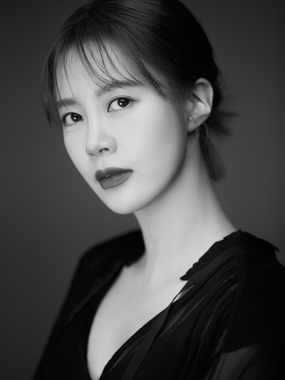  배우 최윤영.