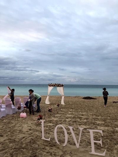 바라데로 해변에서의 결혼식