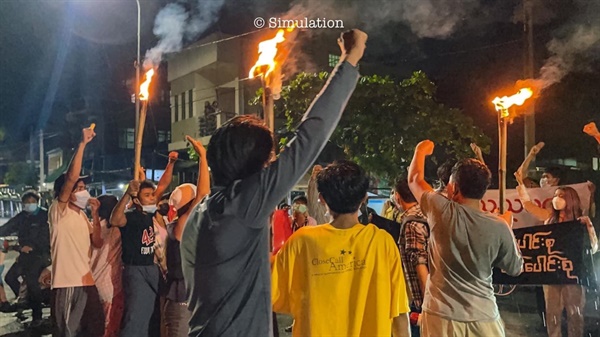  1일 밤 만달레이시 총학생회, 총교육회를 비롯한 여러 단체들이 반독재 횃불 시위를 벌였다.
