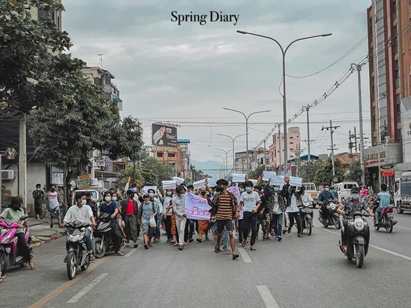 12일 만달레이, 종교단체들의 NUG 지지 시위