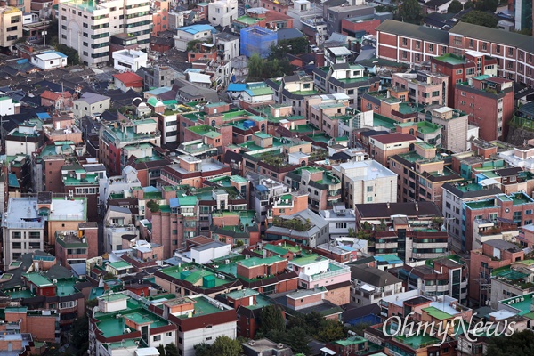 집이나 직업에 대한 로망 등  '로망'이란 말은 우리 주변에서 자주 쓰인다. 사진은 서울 종로구 청운효자동 주택들.