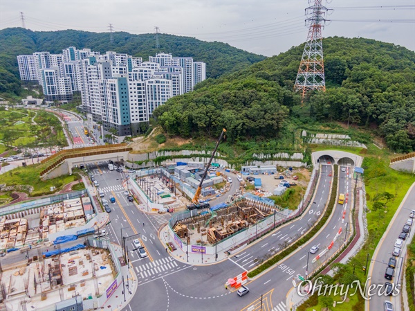 27일 오후 경기도 성남시 대장동 일대 대장지구 개발 사업으로 공사중인 현장들이 보이고 있다. 2021.9.27 