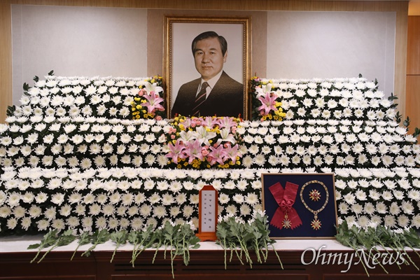 27일 서울 종로구 서울대병원 장례식장에 노태우씨 빈소가 마련되어 있다.