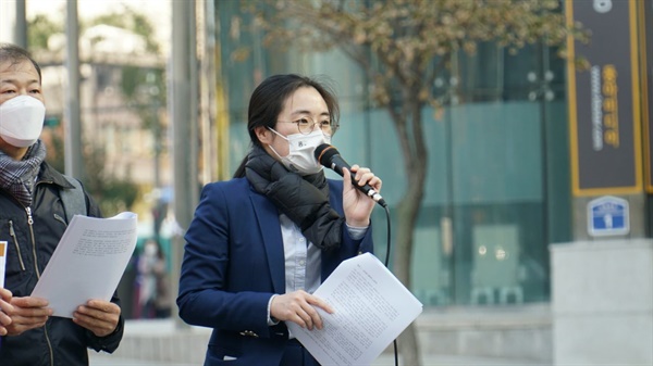 신지예 한국여성정치네트워크 대표가 발언중인 모습.
