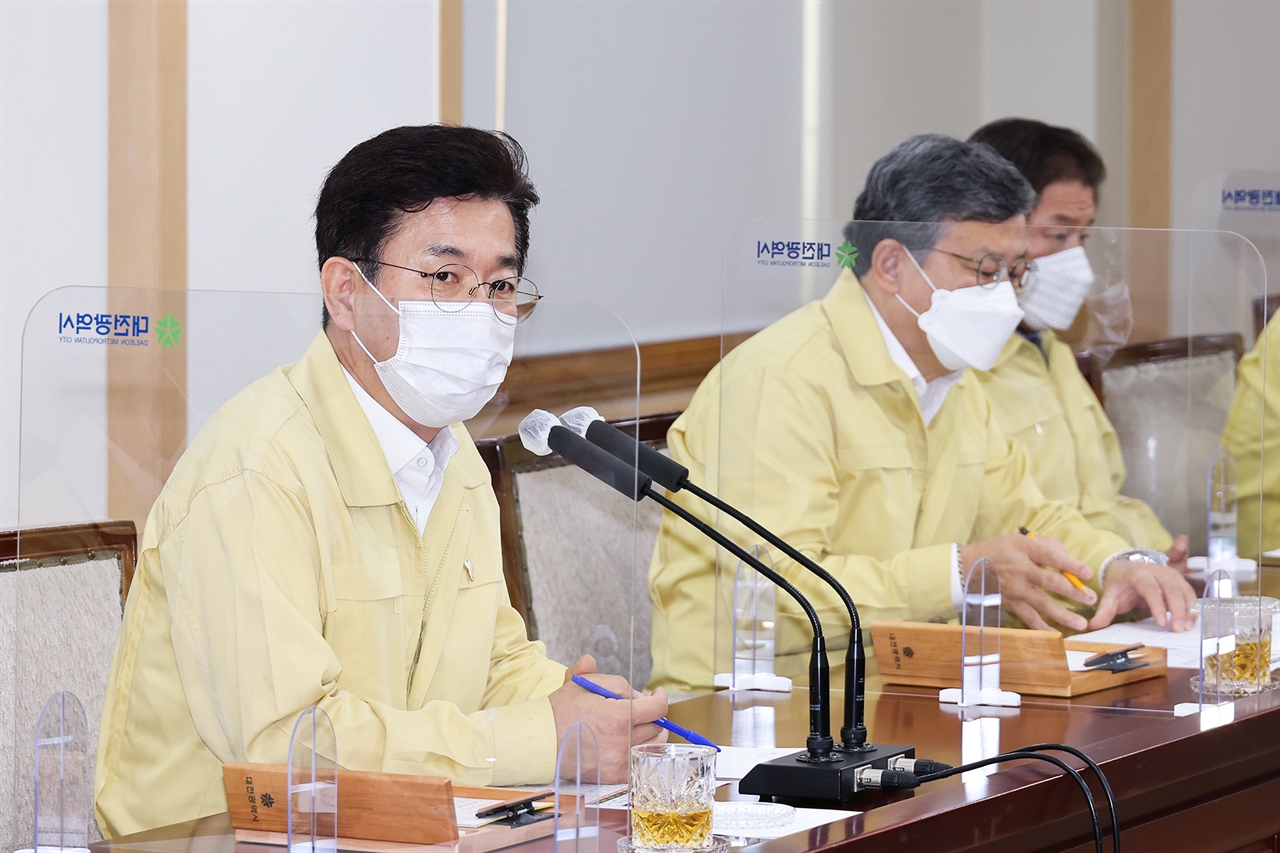 허태정 대전시장이 12일 '조직문화 개선 대책회의'를 소집했다.
