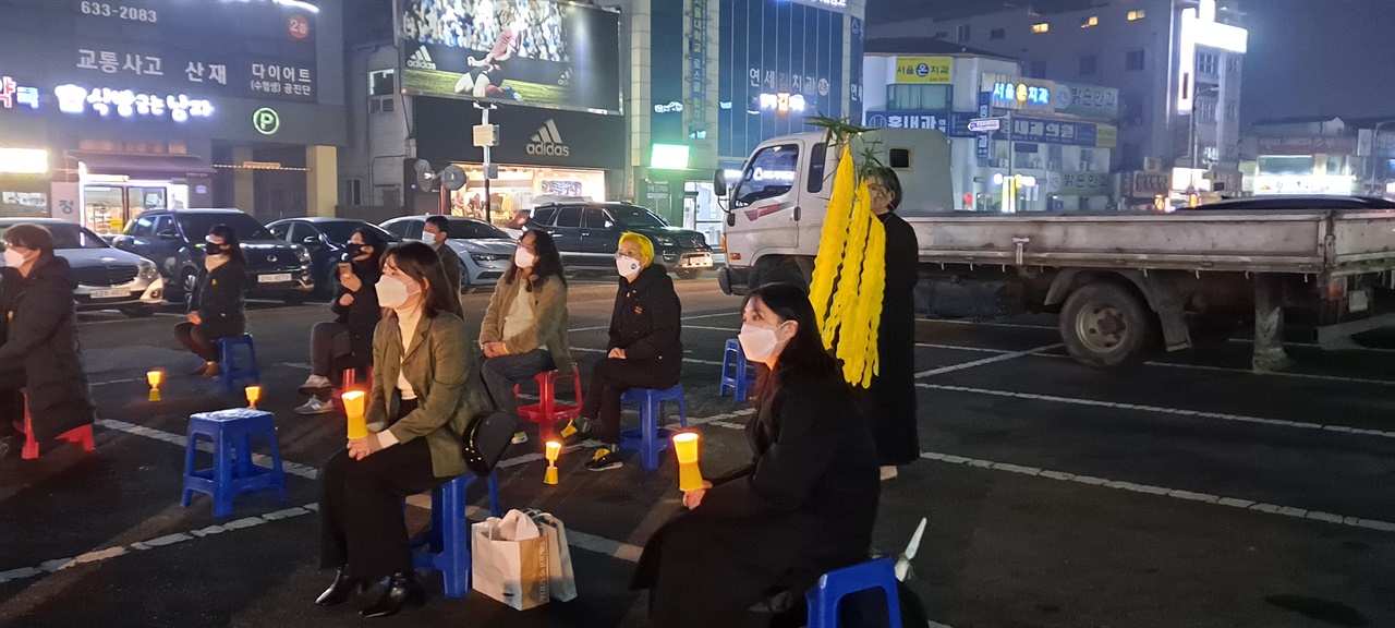홍성 세월호 집회에 참여한 홍성, 목포, 광주 시민들