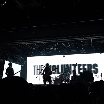  지난 11월 18일, 홍대 롤링홀에서 열린 밴드 발룬티어스의 단독 공연