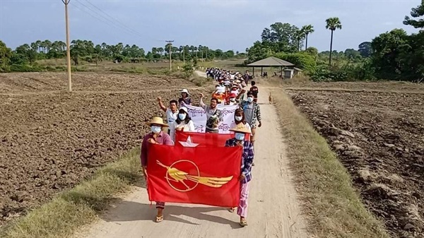 6일 사가잉주 살린지 지역, 예인마핀 지역에서 반독재시위