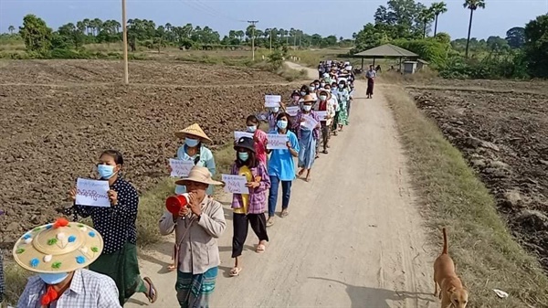 6일 사가잉주 살린지 지역, 예인마핀 지역에서 반독재시위