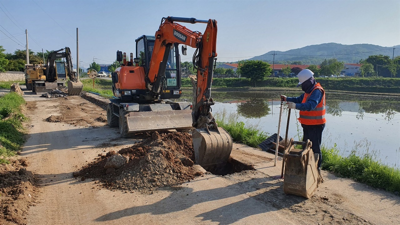 경기 용인시가 작년 1월부터 27억 5000만원을 투입해 관내 수돗물 미공급 지역 16개 마을에 지방상수도 시설 설치를 완료했다.