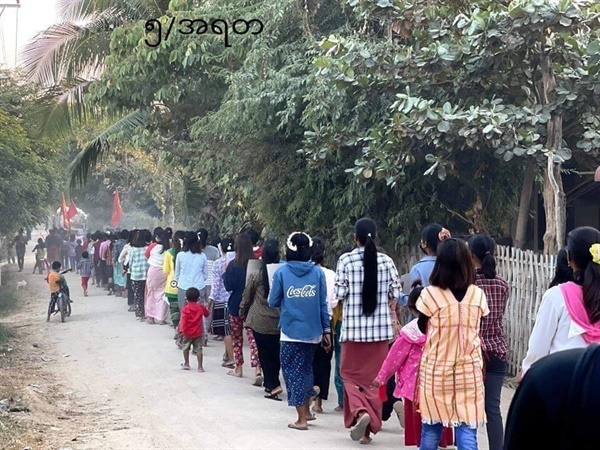 21일 사가잉주 아야떠 지역 시민들