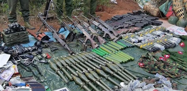 미얀마민족민주동맹이 샨주에서 쿠데타군대로부터 획득한 무기.