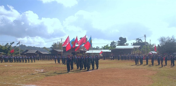 21일 까레니주 디모소에서 국민통합정부(NUG) 국방부 휘하 시민방위대의 훈련 수료식