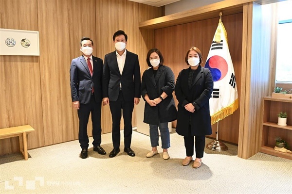 오세훈 서울시장과 만난 위례포레샤인 23단지 입주민들