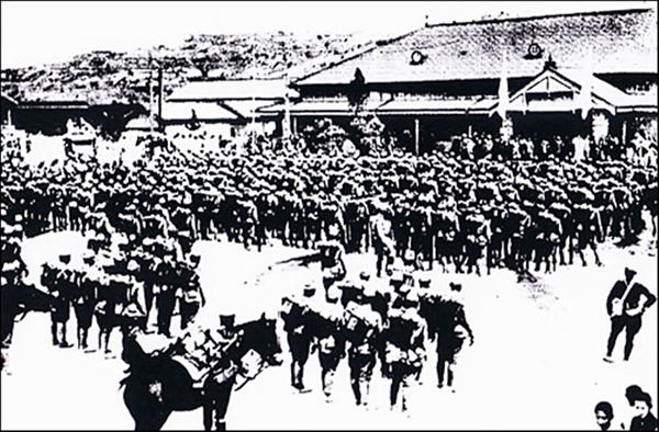 합동군사훈련을 위해 군산역에 도착한 일본군 숙영부대(1934년 10월)