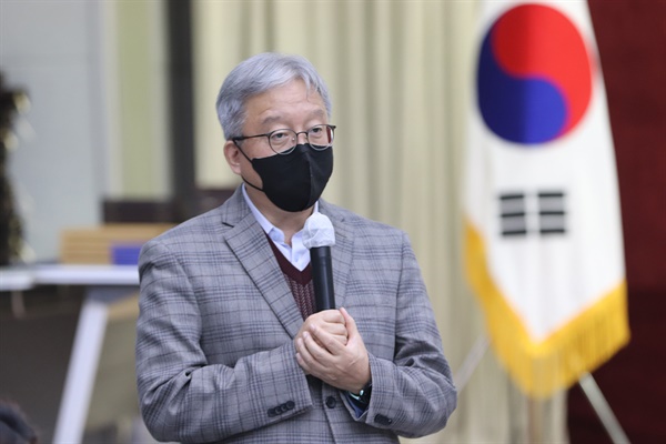 더불어민주당 이재명 대선후보 직속 기본사회위원회 위원장 강남훈 교수