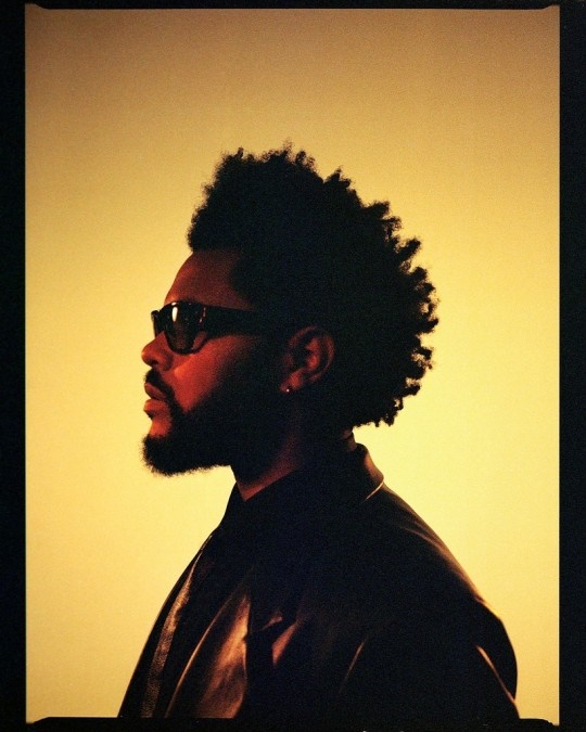  위켄드(The Weeknd)의 새 앨범 'Dawn FM'은 발매 첫주 빌보드 200 차트 1위에 올랐다.