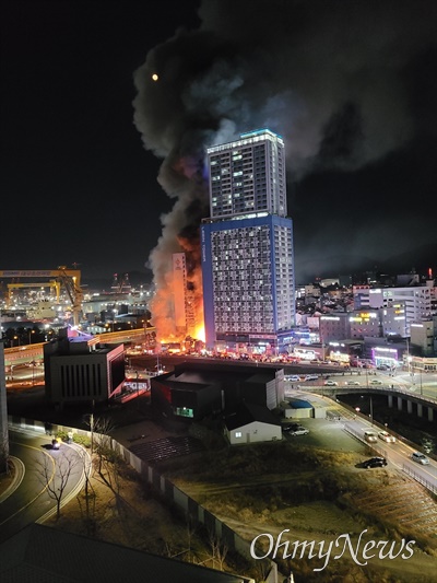 1월 18일 저녁 경남 거제시 아주동 소재 모델하우스에서 화재가 발생했다.