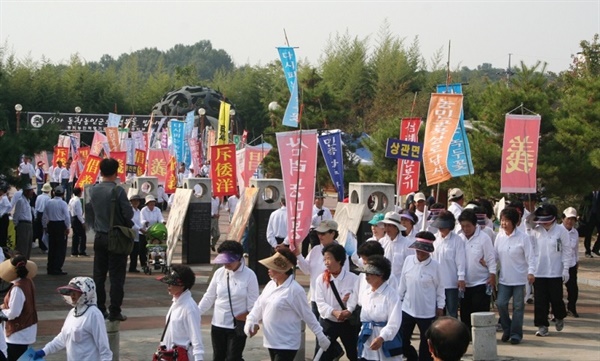 (사)동학농민혁명 완주기념사업회에서 주관한 기념식이 삼례봉기 역사광장에서 매년 열리고 있다.