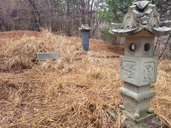 청주시 산성동 114번지에 조성돼 현재까지 남아있는 민영휘의 아들 민대식과 그의 아내의 묘지 모습