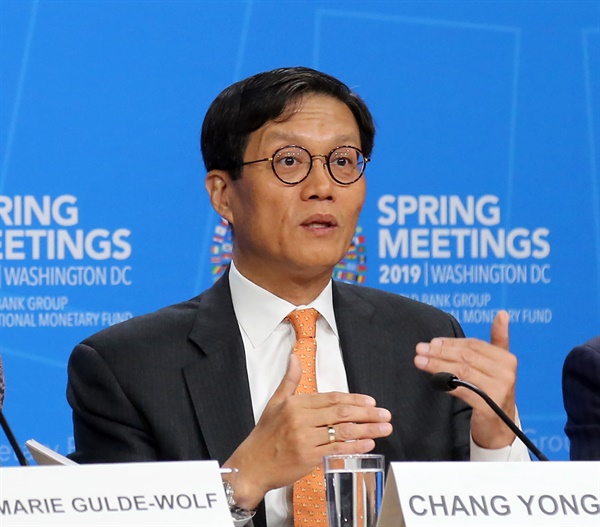 문재인 대통령이 23일 새 한국은행 총재 후보로 이창용 국제통화기금(IMF) 아시아태평양담당 국장(사진)을 지명했다. 2022.3.23