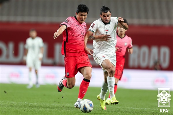 김민재 '괴물 수비수' 김민재가 이번 2022 카타르 월드컵 최종예선에서 한국 대표팀의 최소 실점(9경기 2실점)을 이끌고 있다. 