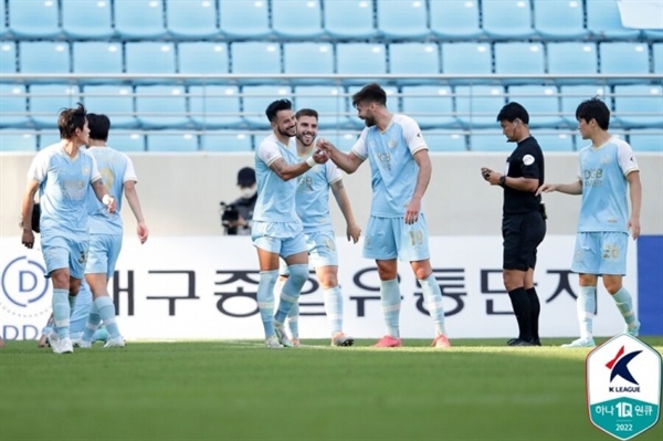 대구FC 대구가 세징야의 맹활약으로 강원에 3-0 대승을 거뒀다.